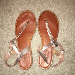 American Eagle sandals